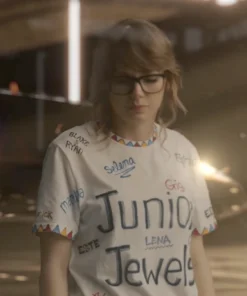 Taylor Swift Junior Jewels Pull over Shirt
